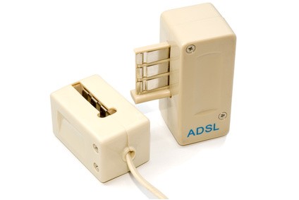 Une prise téléphonique et un filtre ADSL